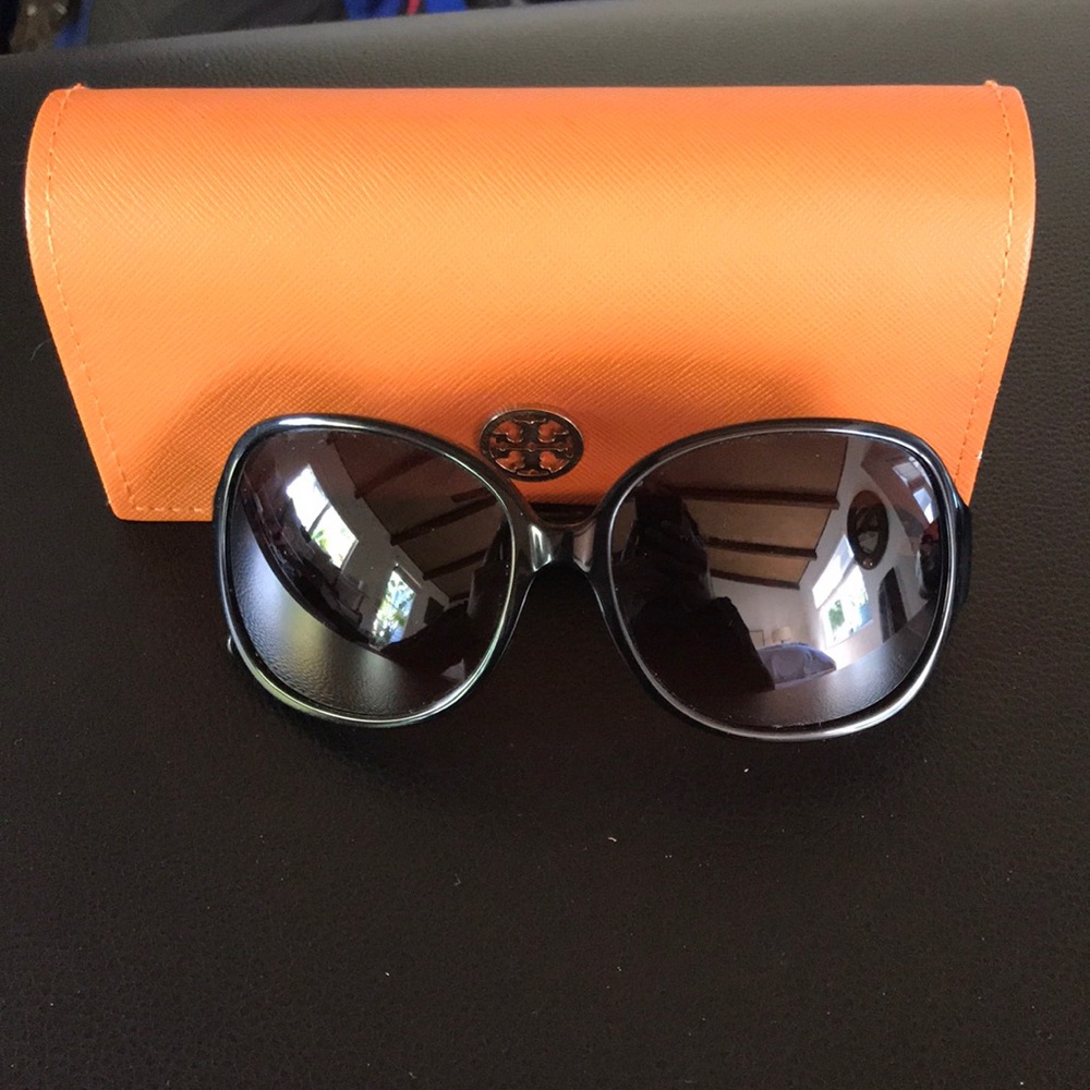 Tory Burch Sunnies